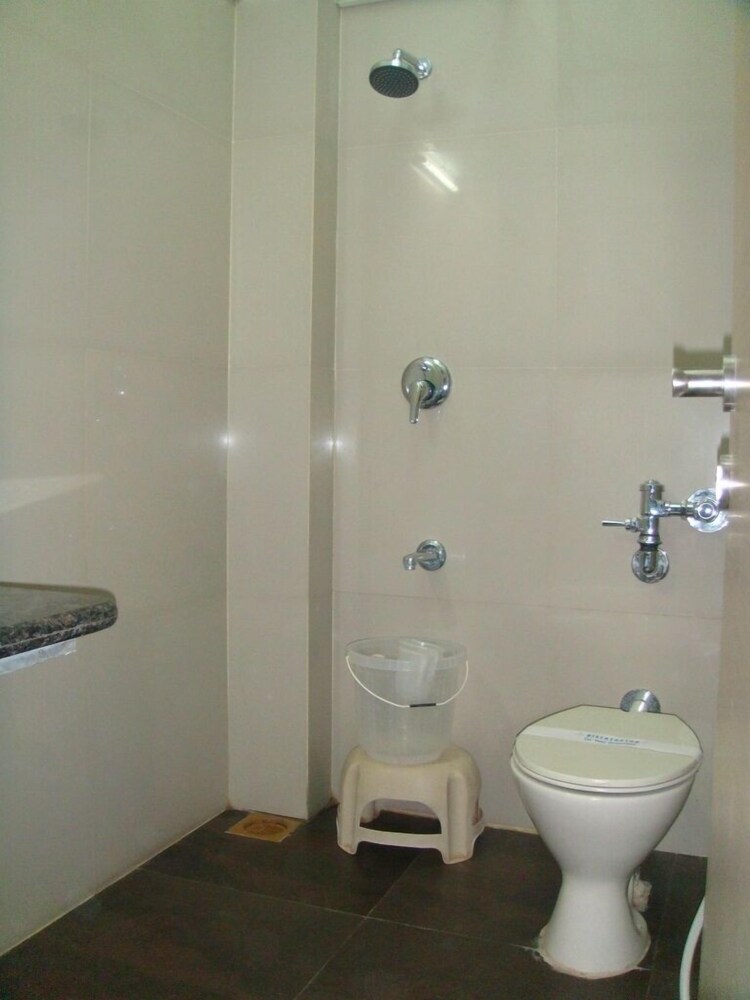 Hotel Sapna Executive 37/43