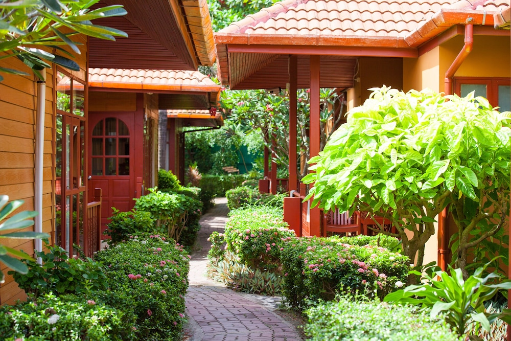 P P Erawan Palms Resort 37/48