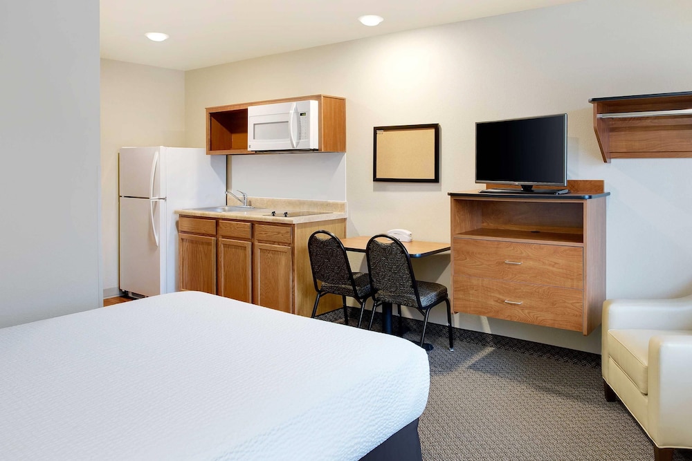 WoodSpring Suites Fredericksburg 16/25