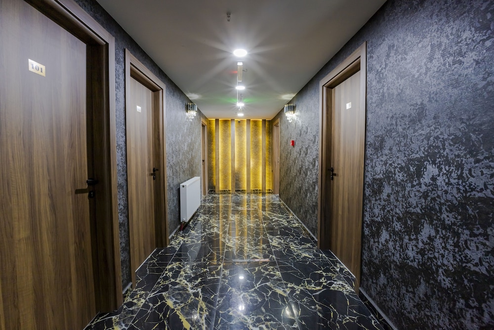 Acar Airport Hotel 34/44