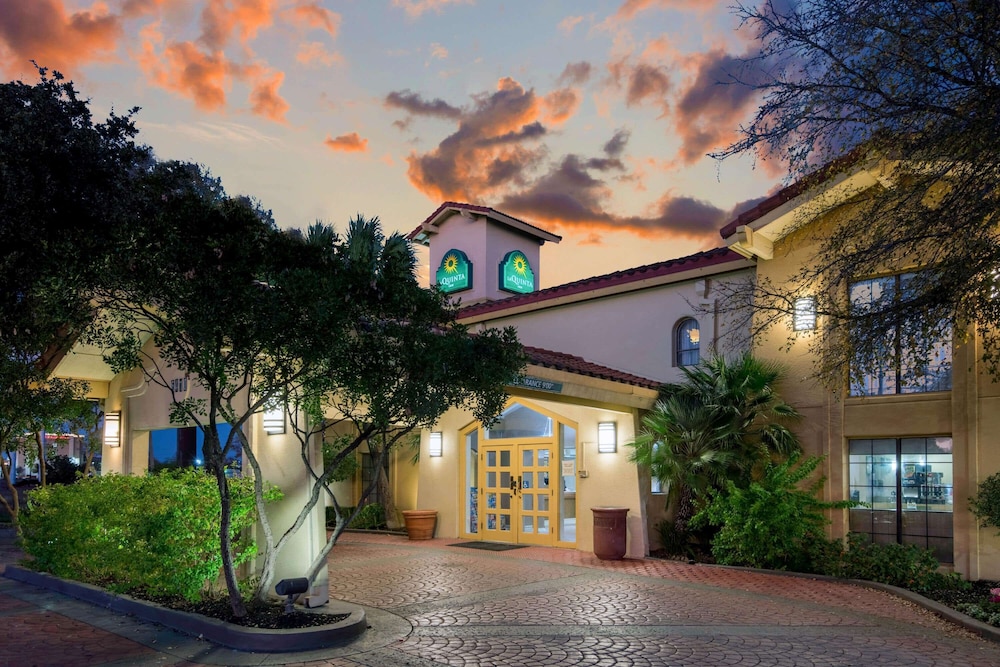 La Quinta Inn San Antonio I 35 N At Rittiman Road 5/46