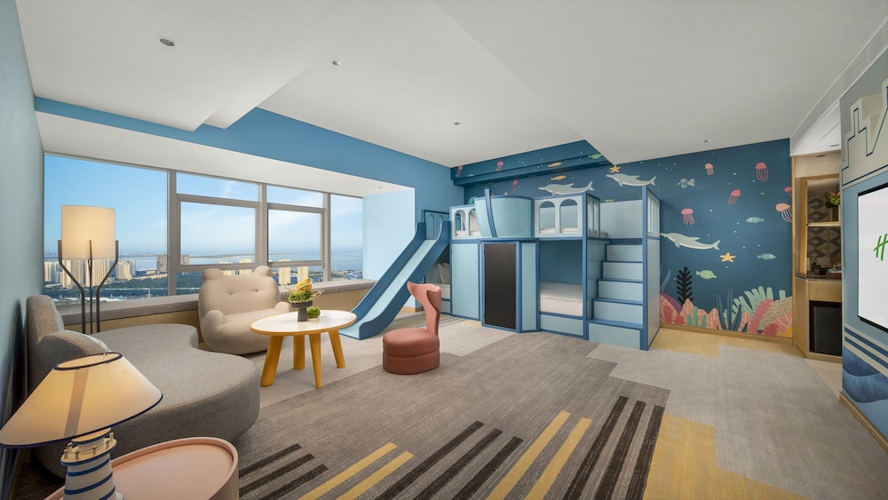 Holiday Inn Qinhuangdao Haigang 32/52