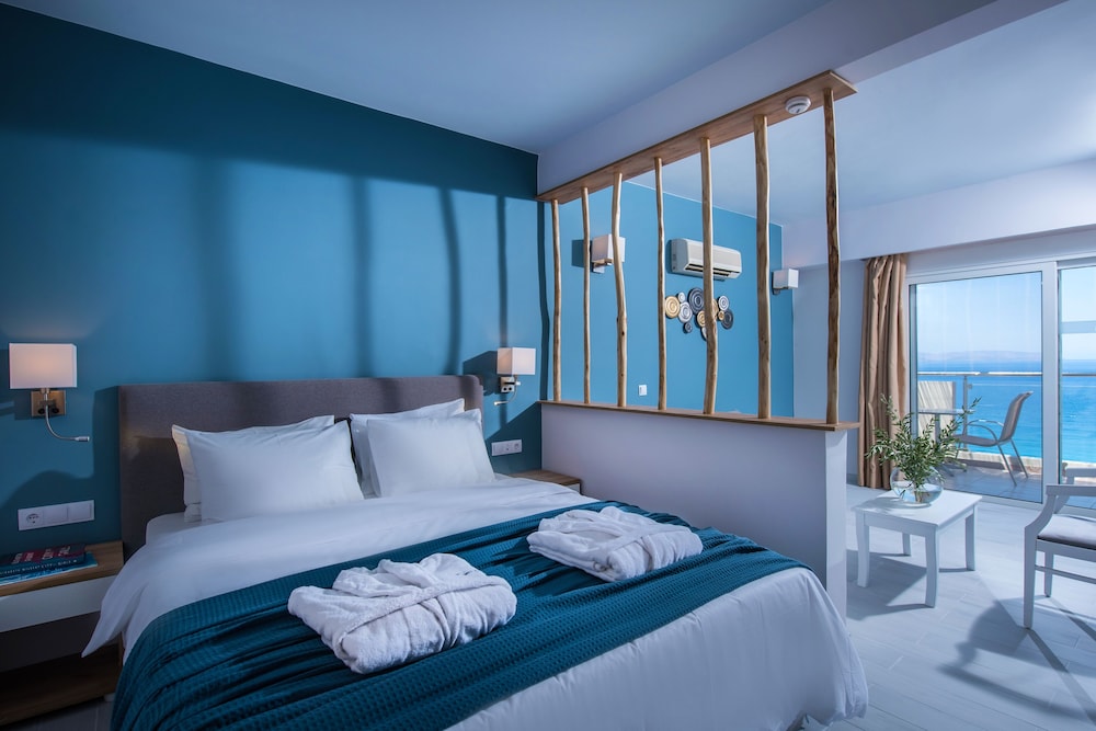 Superior, Double Bed, Sea View, Gold Wing