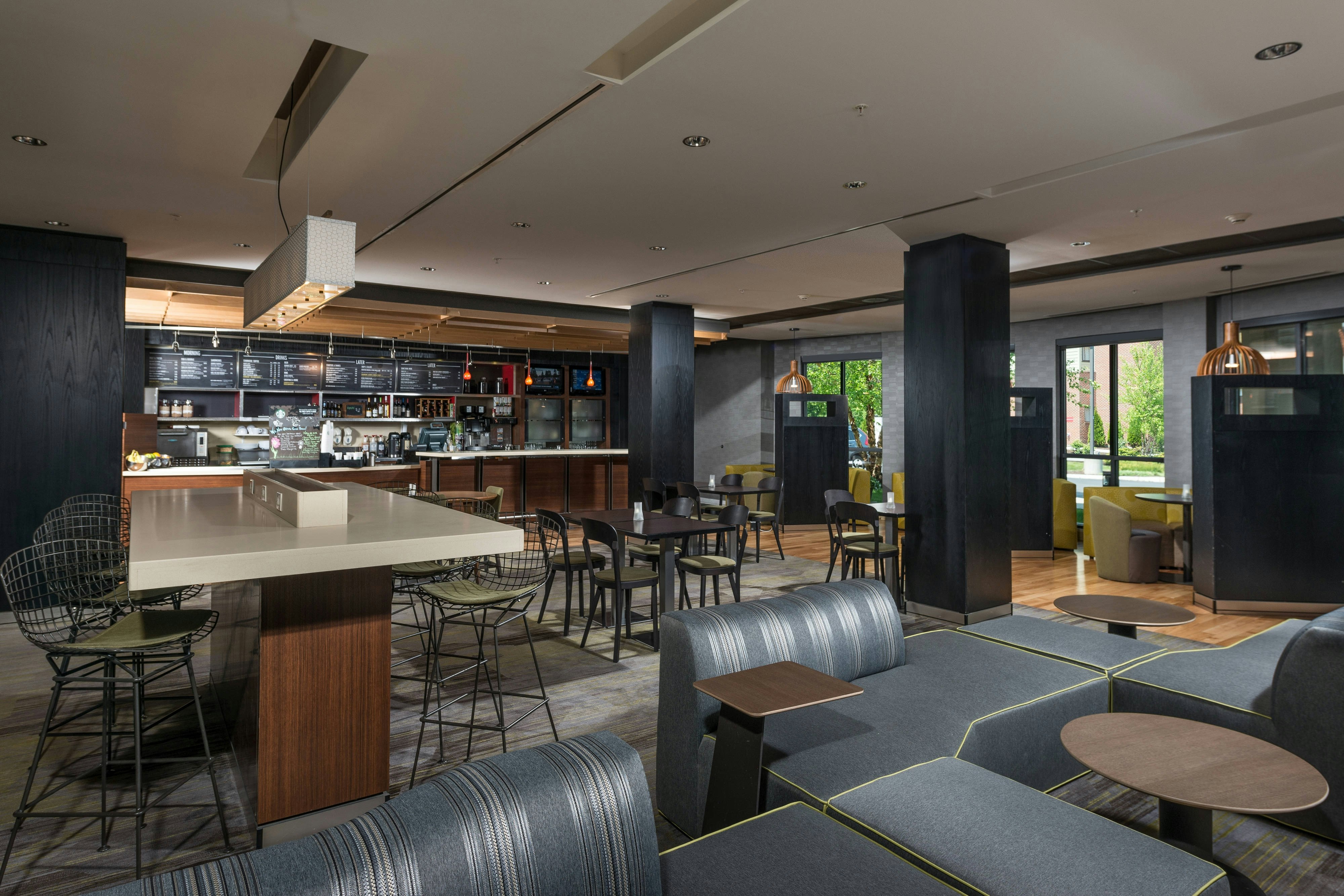 Courtyard Bangor 13/17