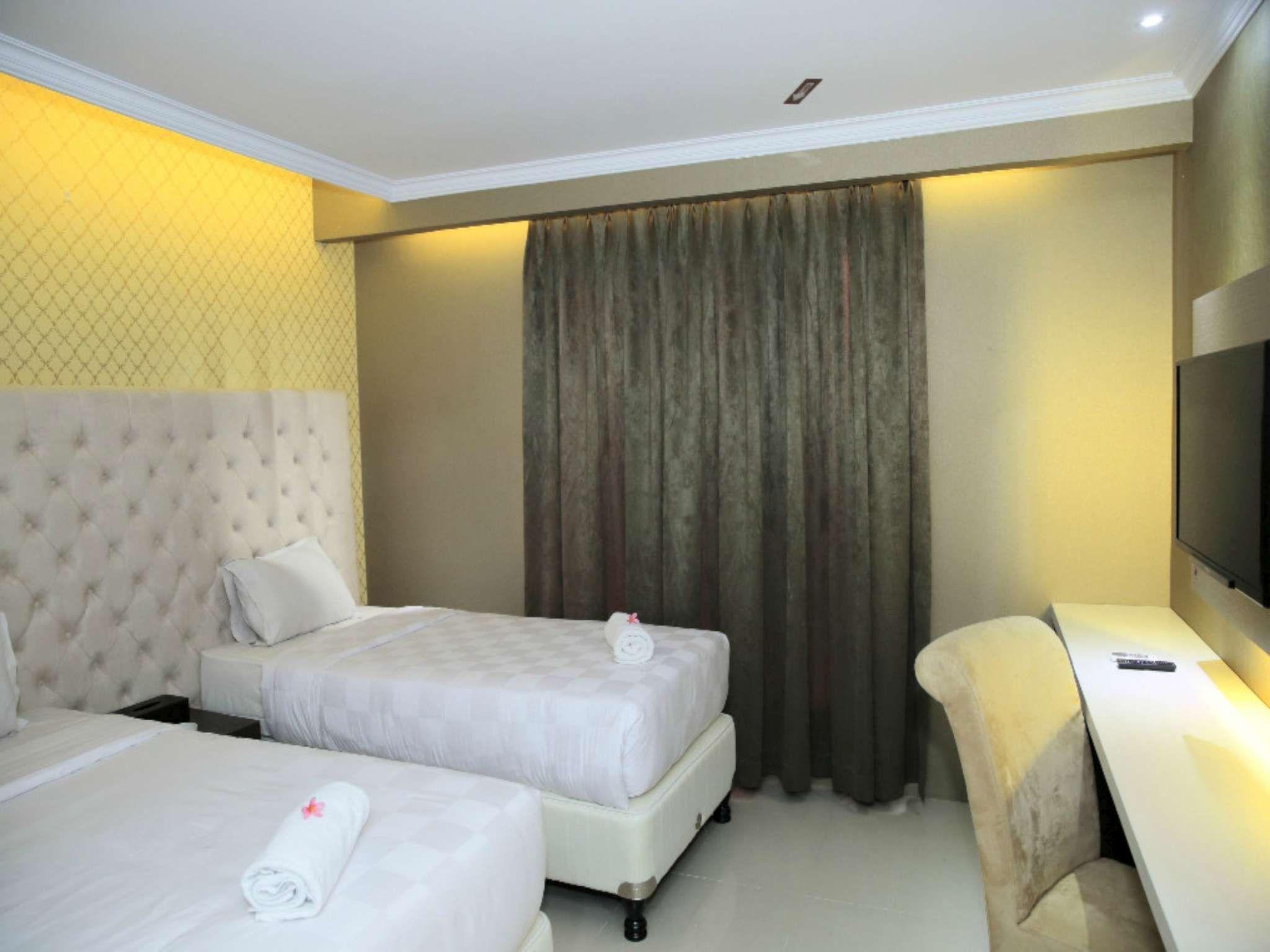 Rizen Premiere Hotel 15/28