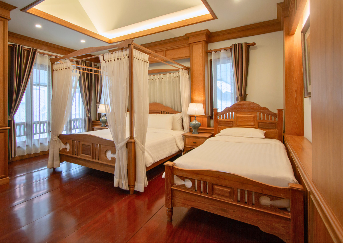 Room, Triple