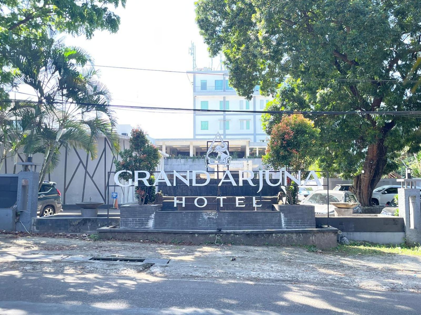Grand Arjuna Hotel Formerly Sheo Resort Hotel 40/50
