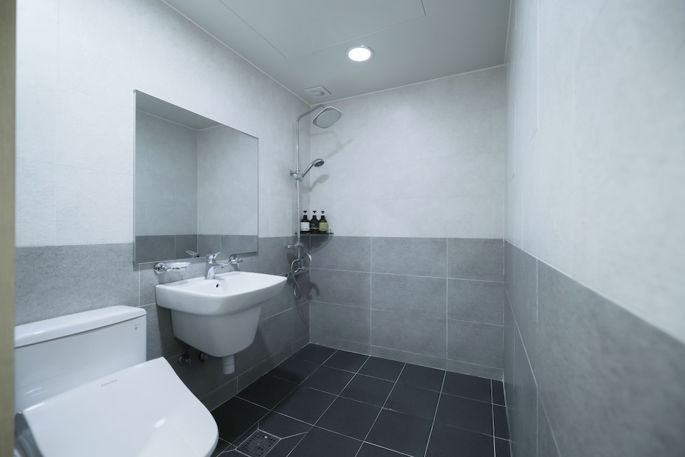 Vip Hotel Mok-Po 58/59