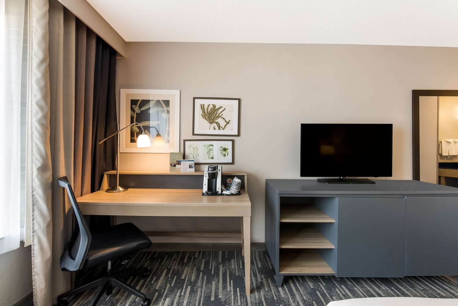 Country Inn & Suites By Radisson Wichita East Ks 15/17