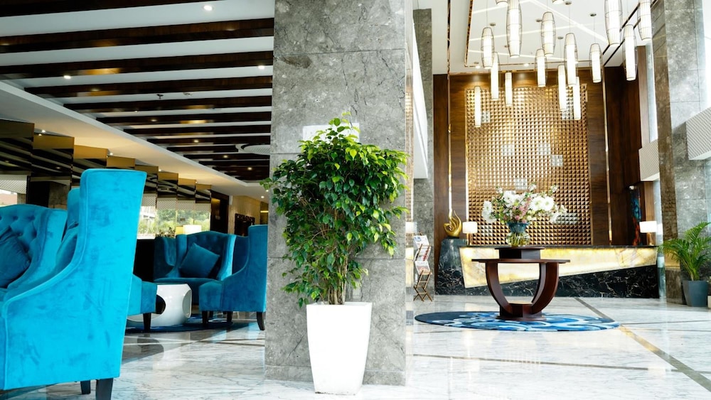 Hotel Saffron Crest 9/40
