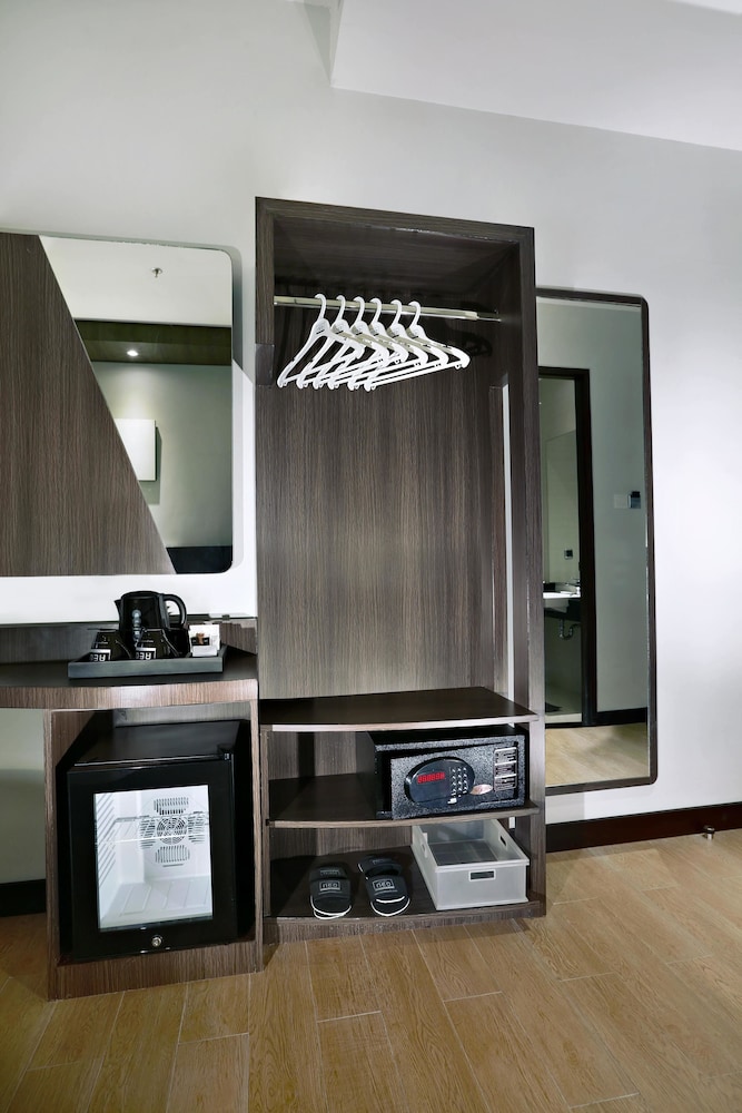 Hotel NEO Dipatiukur - Bandung by ASTON photo2