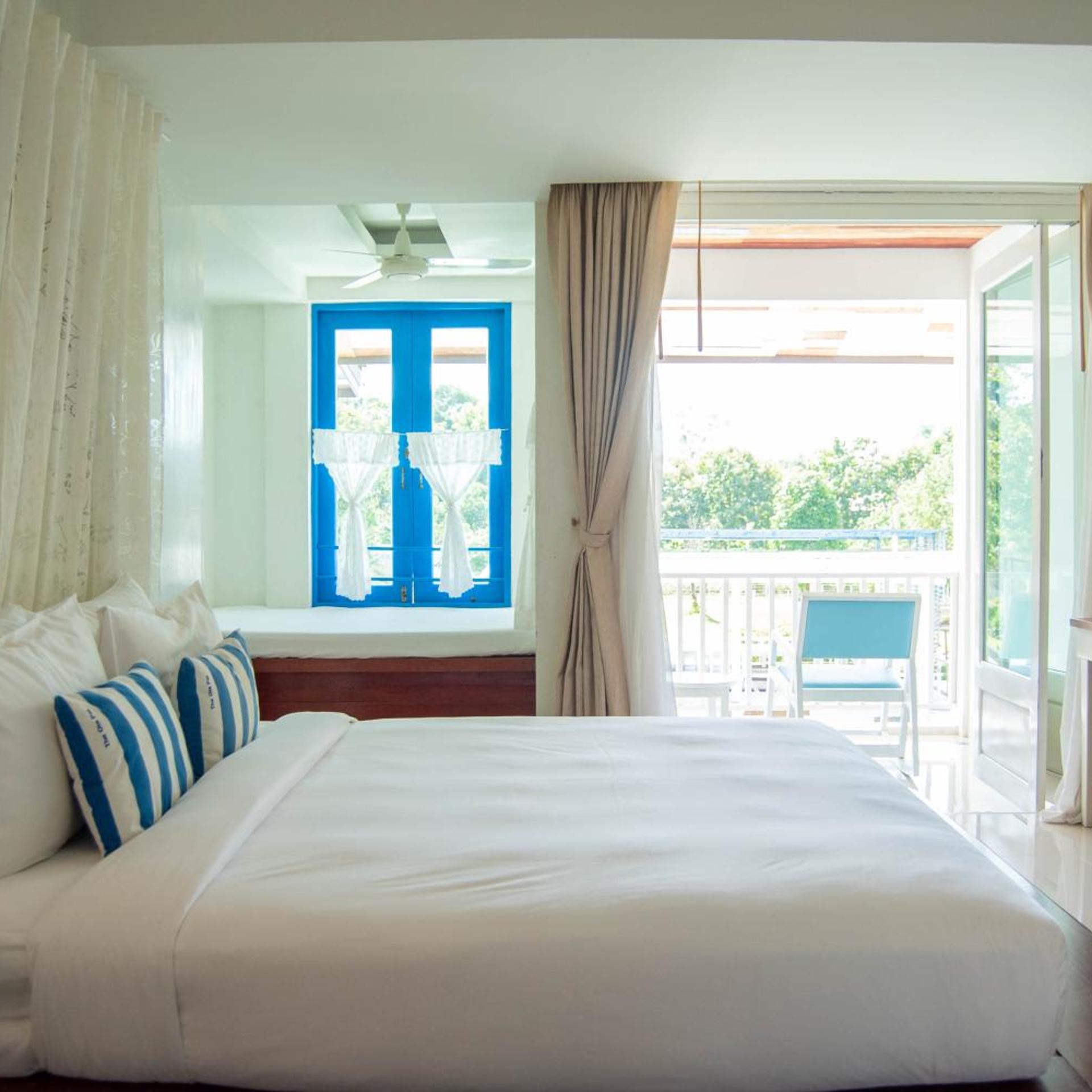 Ionian, Superior, Double Bed, River View, High Floor