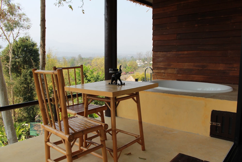 Chang Pai Hill - Adults Only 40/50
