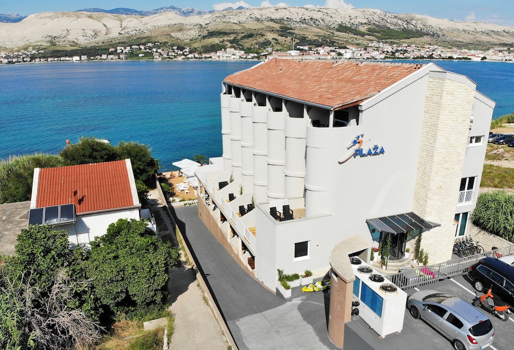 Hotel Plaza 2/49