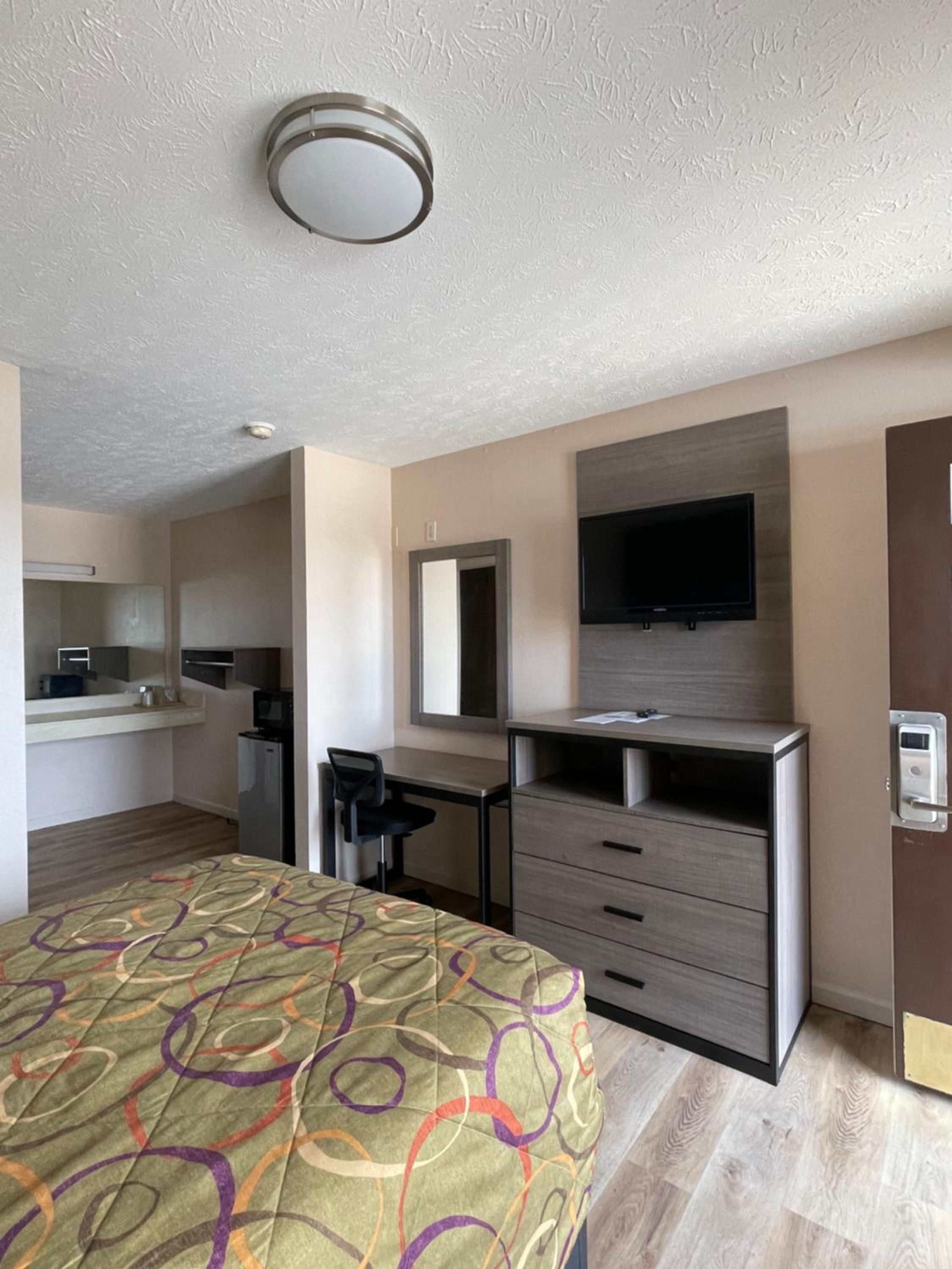 GARDEN INN & SUITES HOGANSVILLE 15/29