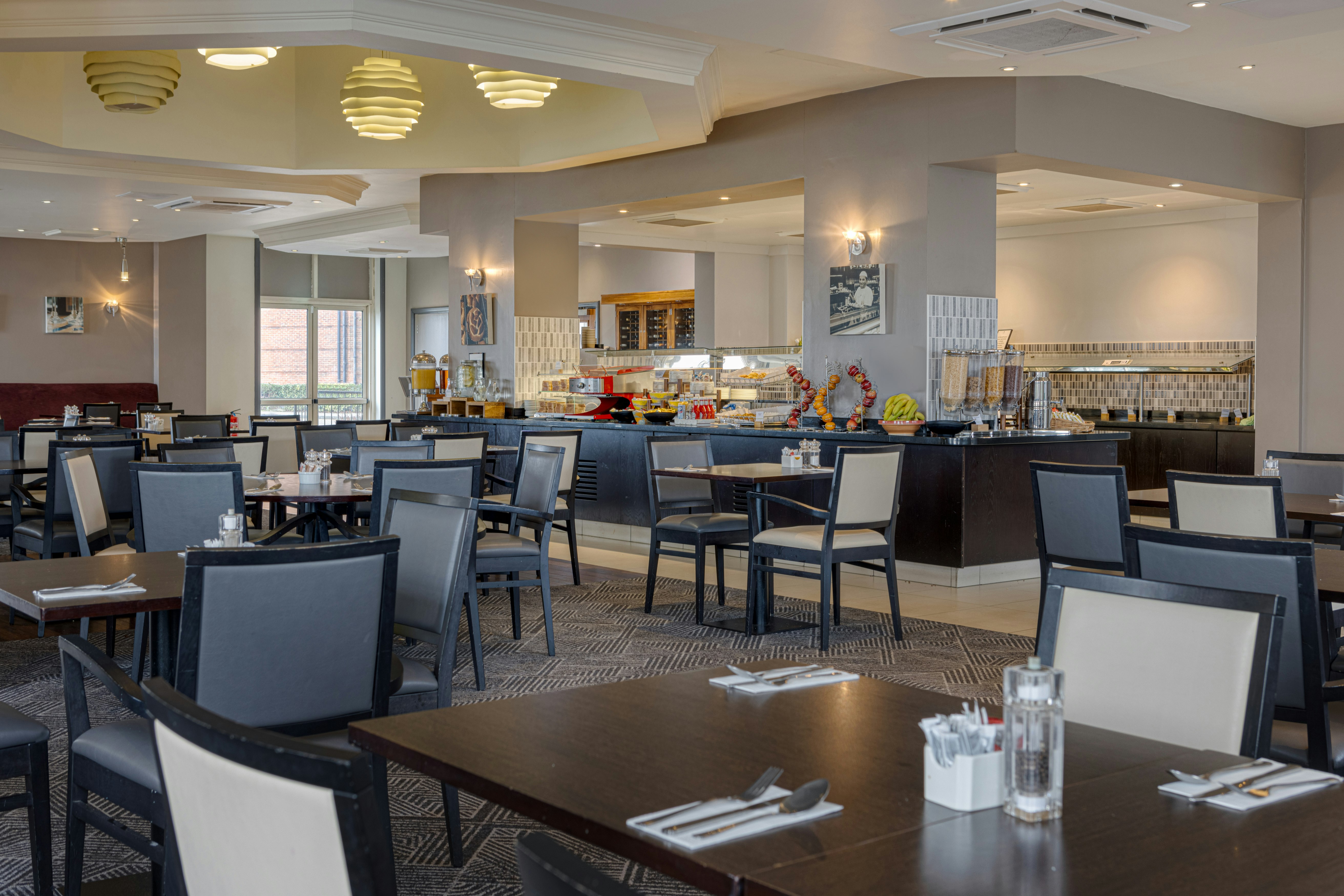 Doubletree By Hilton Dartford Bridge 48/84