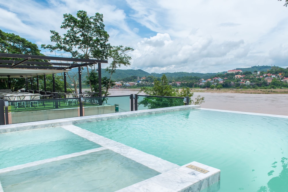 Chiangkhong Teak Garden Riverfront Hotel 51/74