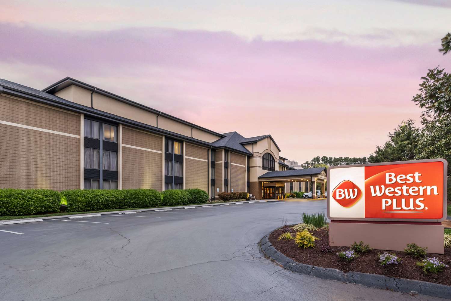 Best Western Plus Knoxville Cedar Bluff 2/42