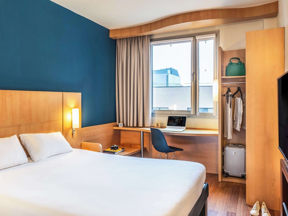 Ibis Barcelona Plaza Glories 22 20/75