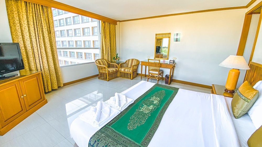K Park Grand Hotel 51/76