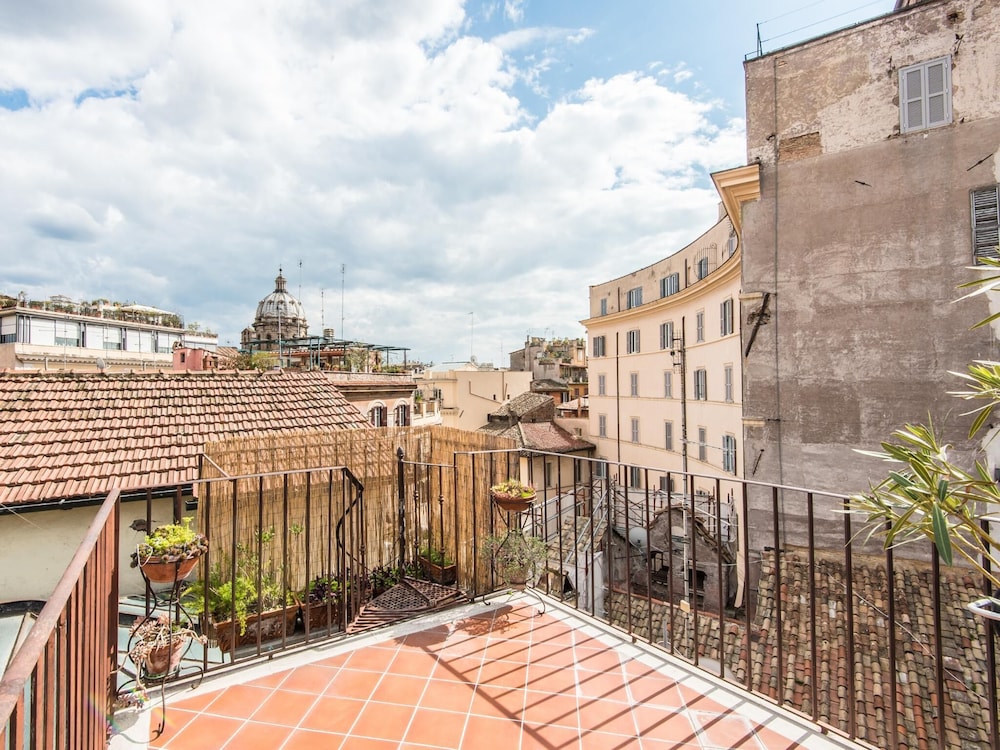 RSH Pallaro Terrace Stunning View 25/40