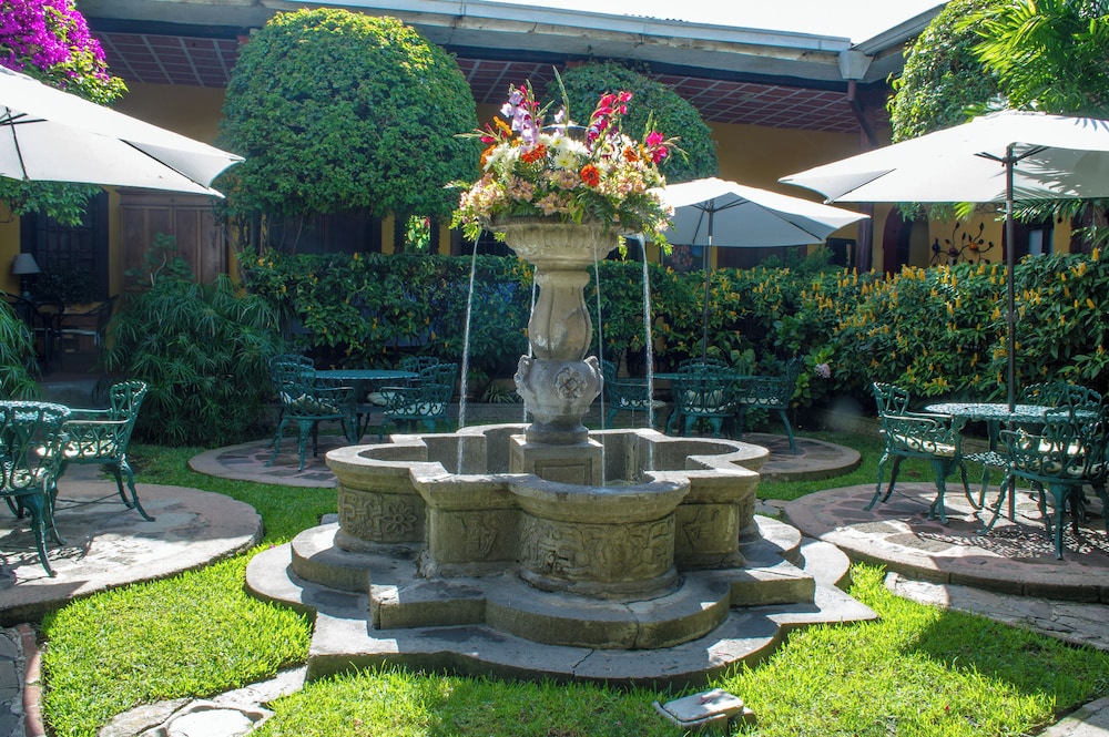 Hotel Casa Antigua 46/50