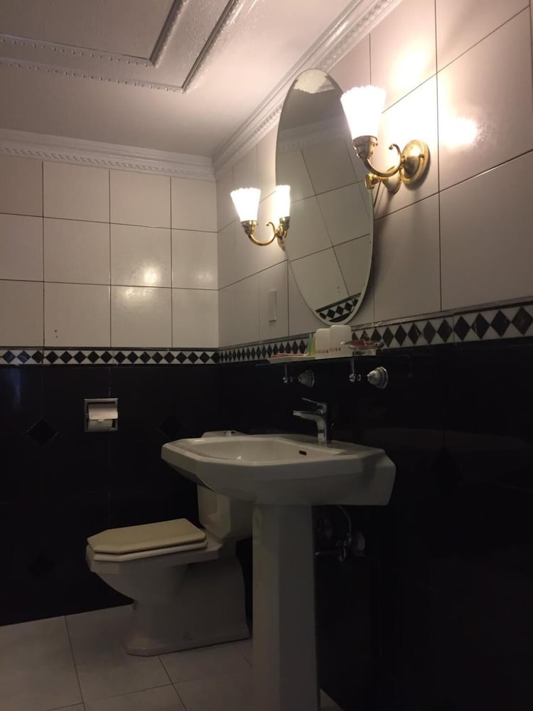 Charming City Sungshan Hotel 50/50