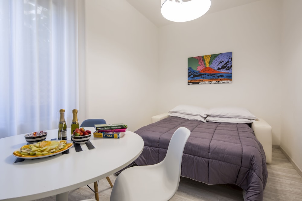 Flower Suites Sorrento 30/39