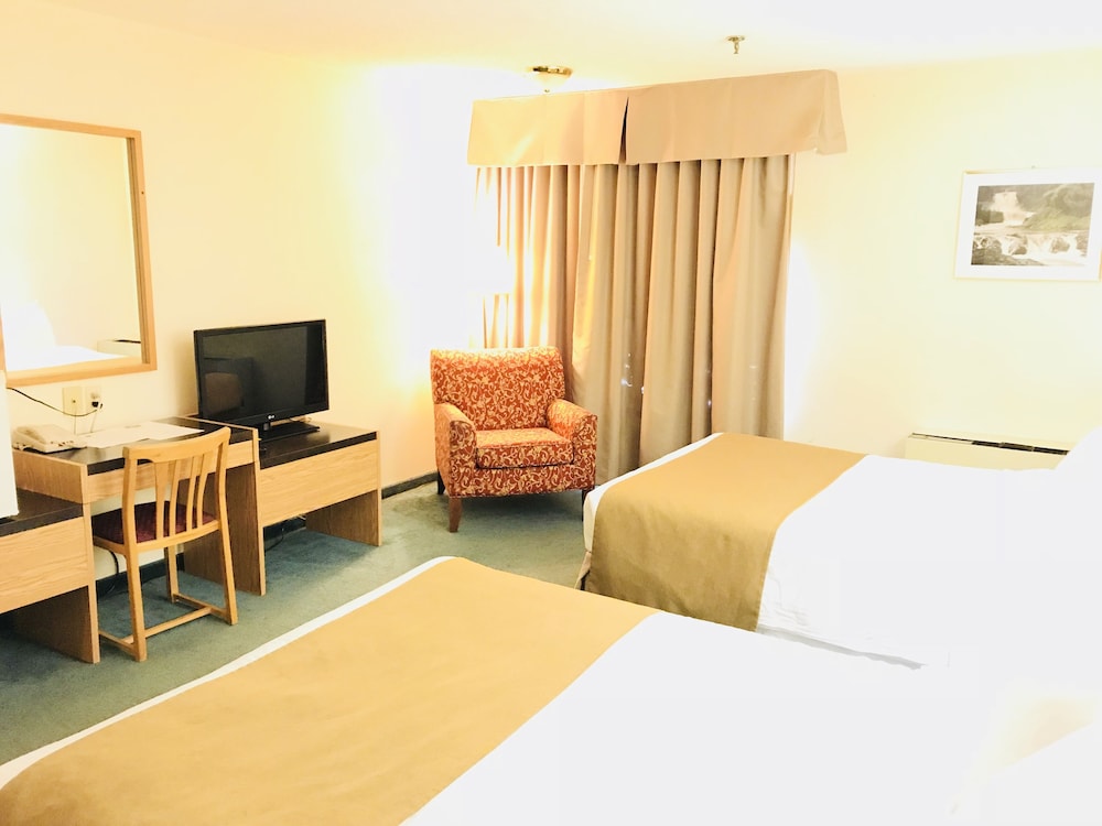 Northern Star Hotel and Convention Center 4/44
