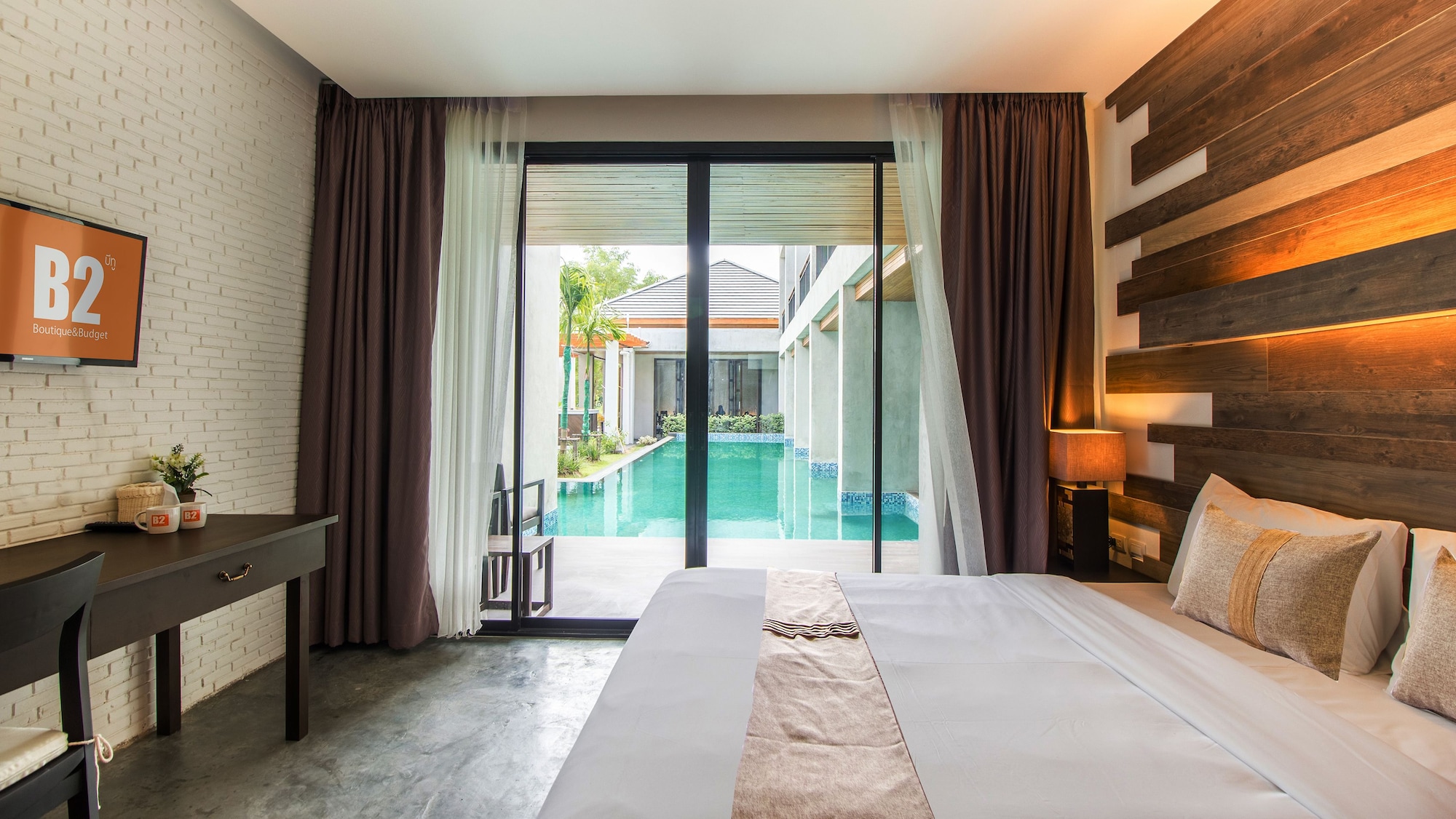 Premier, Luxury, Double Bed, Pool Access