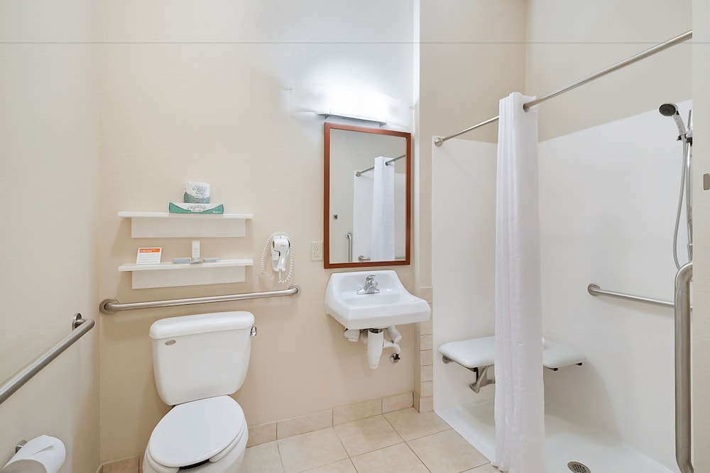 Candlewood Suites Longview 6/23