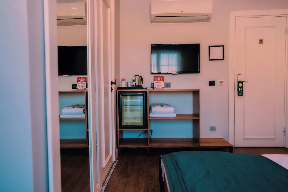 Santa Lucia Hotel 33/50