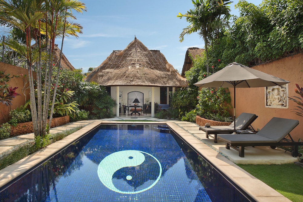 Impiana Private Villas Seminyak Hotel 9/44