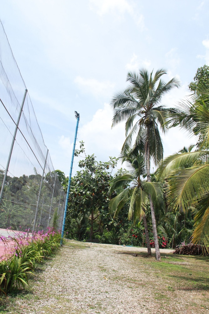 Anura Guest Inn 37/40