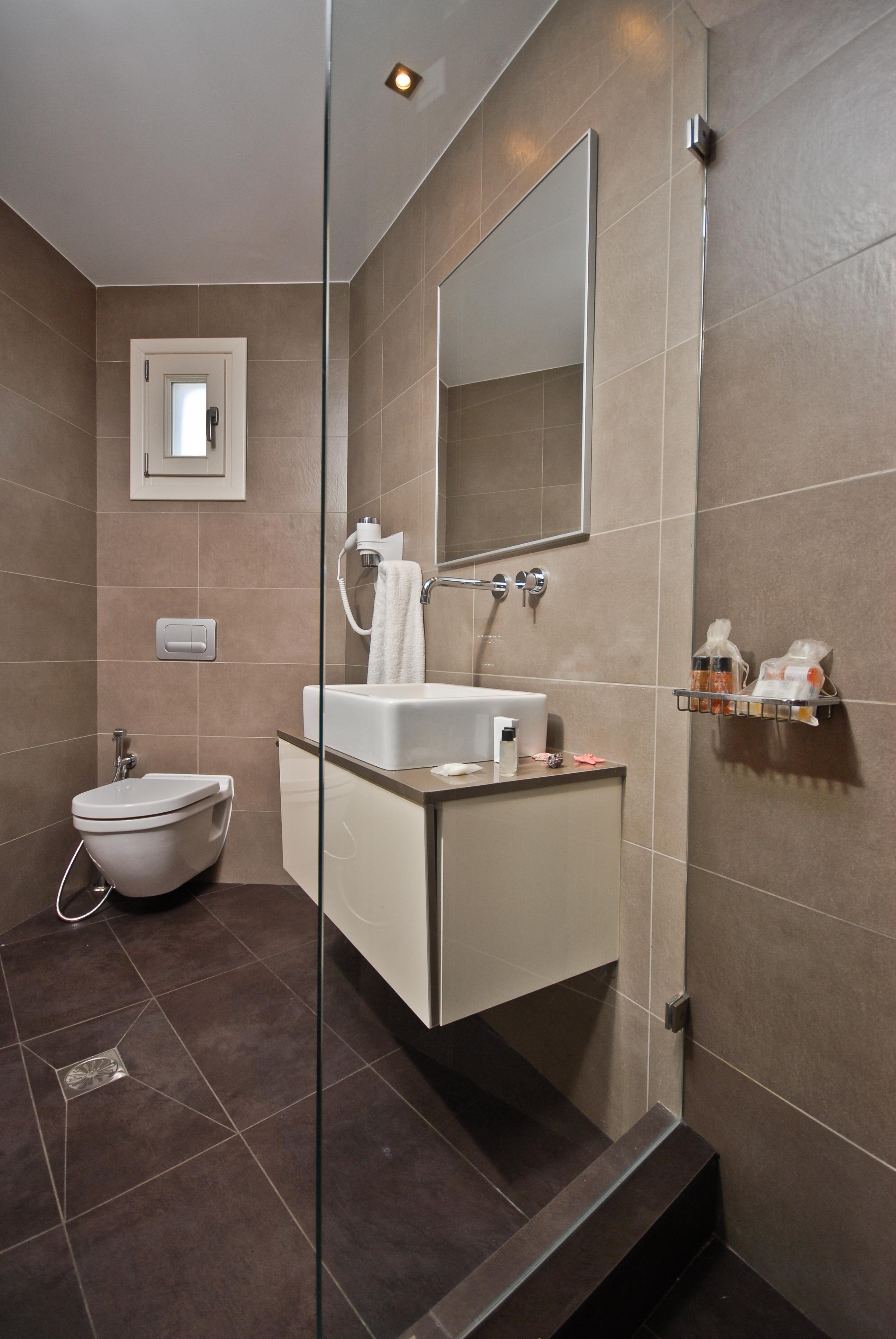غرفة قياسية رباعية، Xenia Hotel 7/8