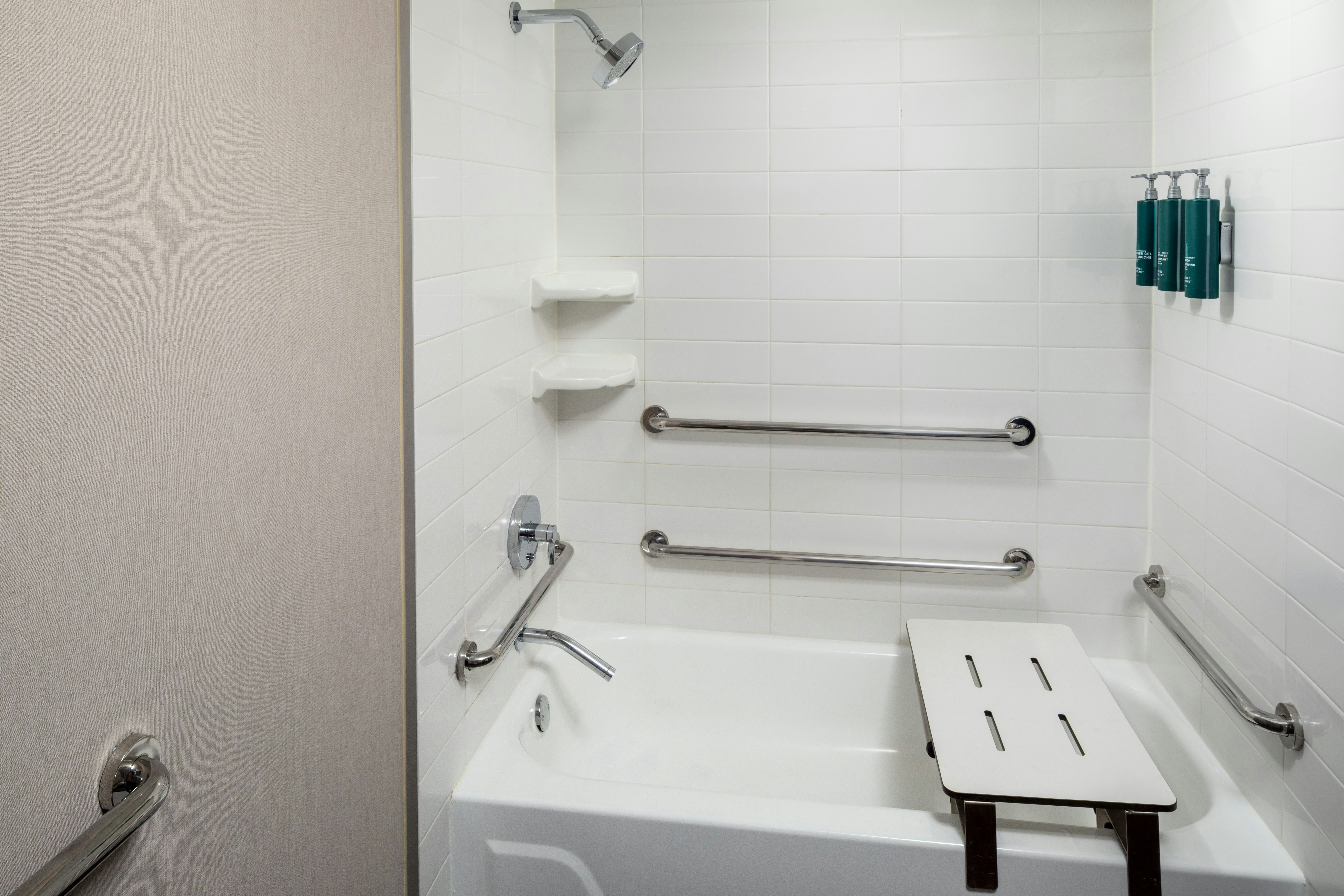 ROOM, KING BED, ACCESSIBLE