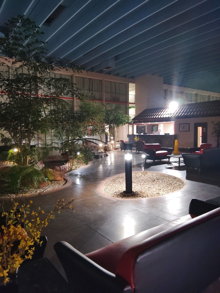 Red Roof Inn and Conference Center Lubbock 33/37