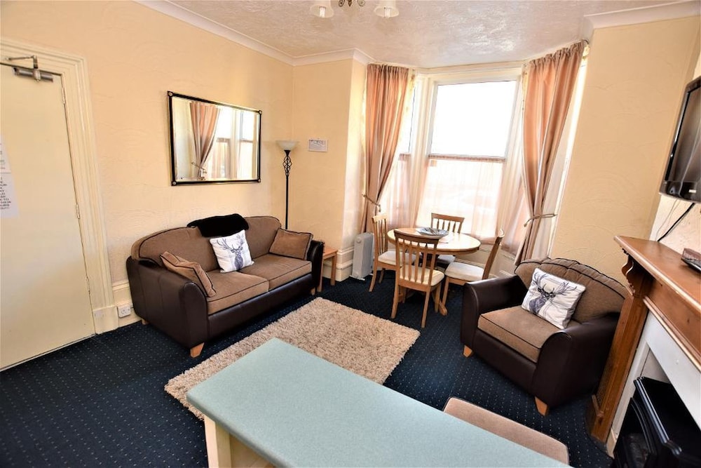 Bridle Lodge Superior Apartments 34/50