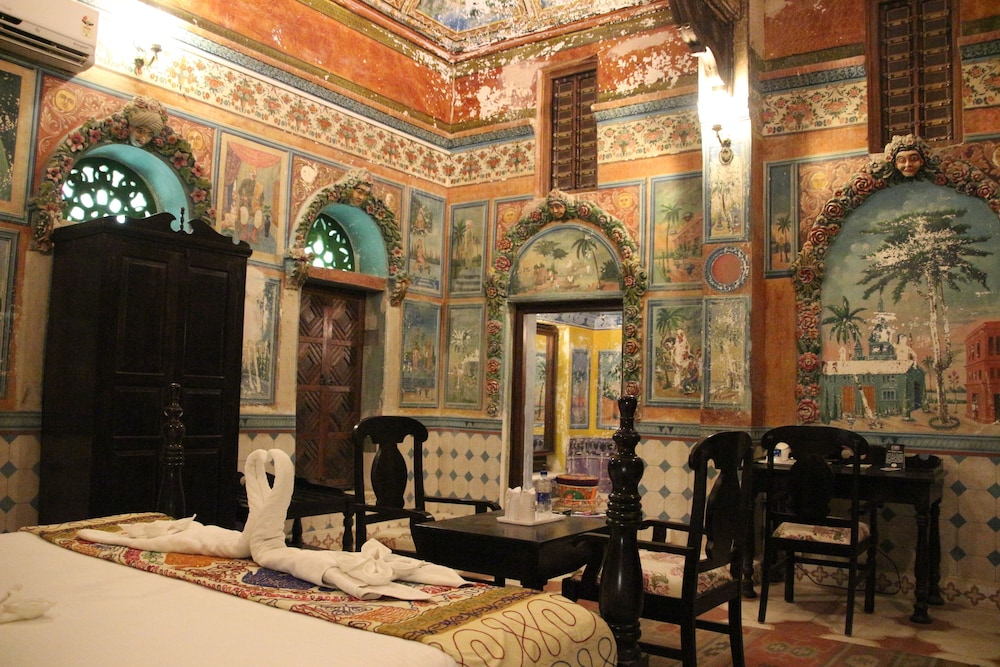 Malji Ka Kamra 40/50