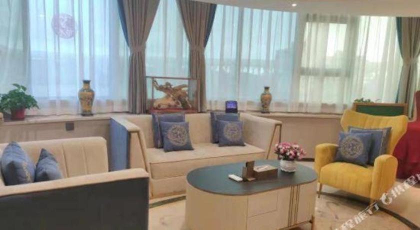 Sanya International 46/64