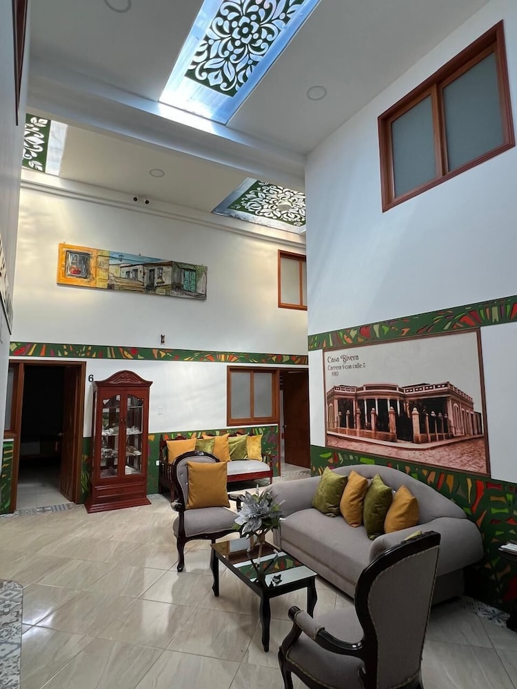 Hotel Evocacion 8/19