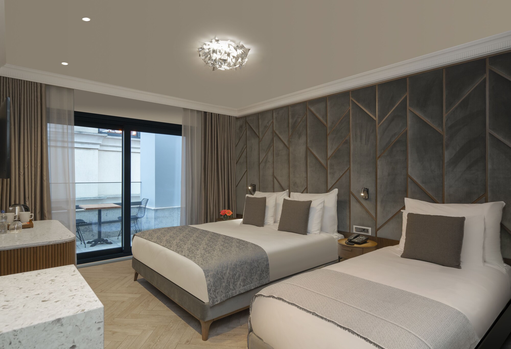 ROOM, TRIPLE