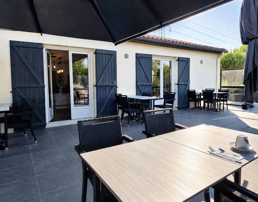 BRIT HOTEL PLAISANCE 39/61