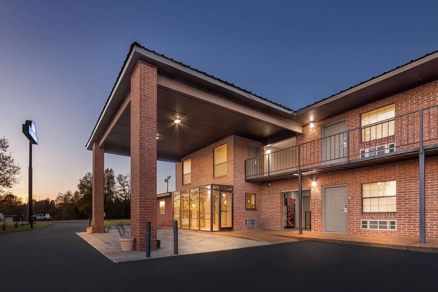 Days Inn By Wyndham Brownsville 4/23