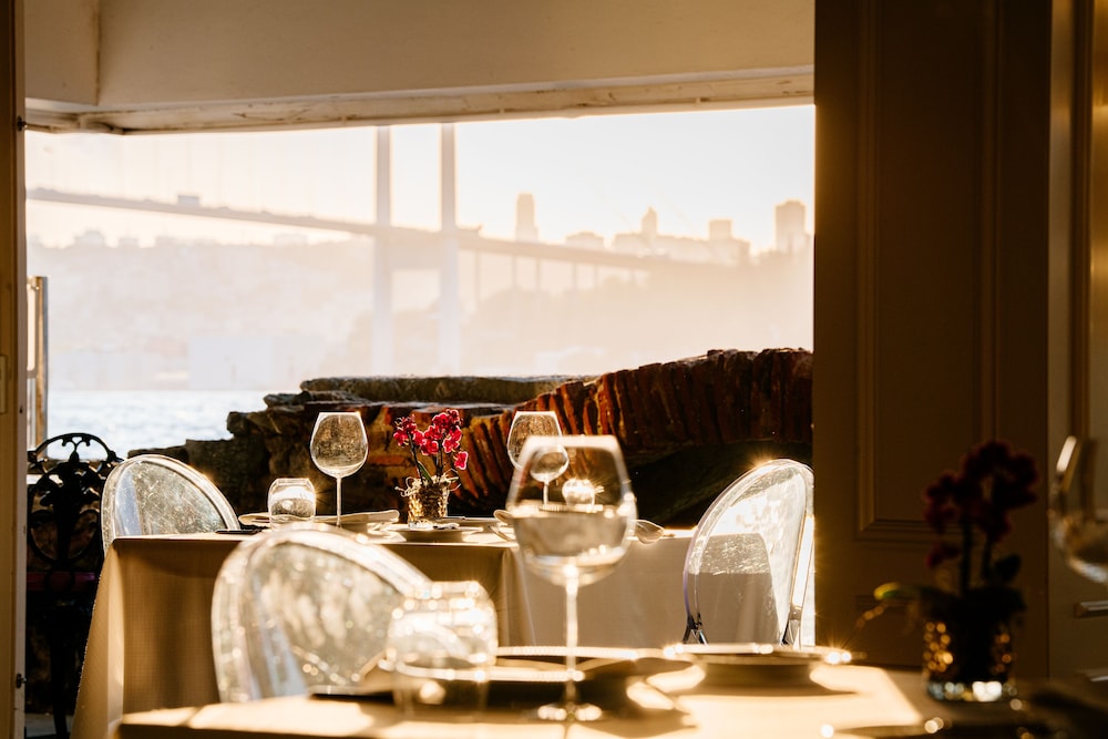 Bosphorus Palace Hotel Special Class 38/79