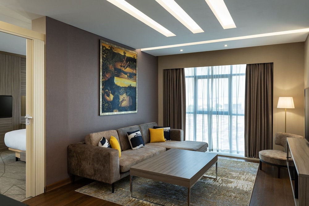 Four Points by Sheraton Production City Dubai 9/58