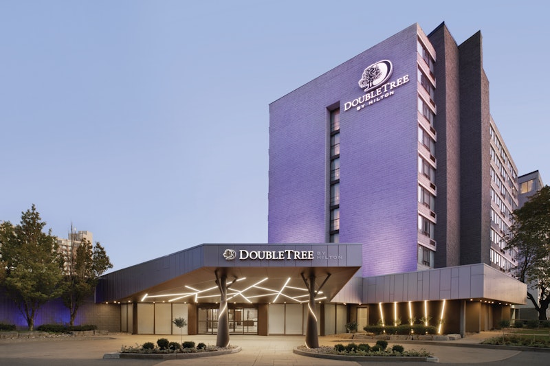 Doubletree By Hilton Toronto Airport West 1/24