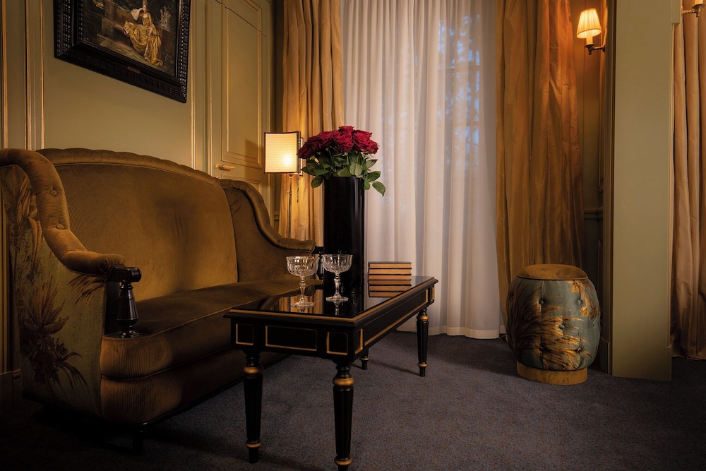 Maison Proust Hotel & Spa 99/111
