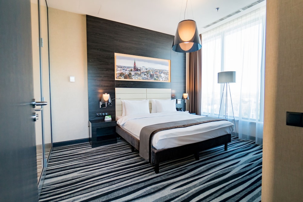 HOLIDAY INN DABROWA GORNICZA 15/75