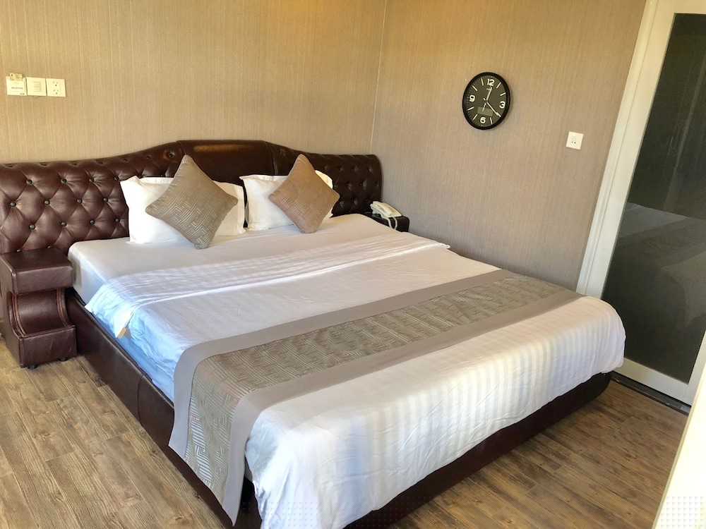 New Sun Hotel 9/50